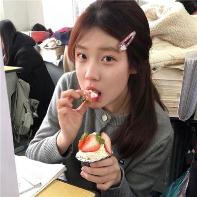新历尽沧桑一美人